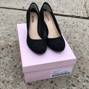 Size 7.5 “just fab” pump